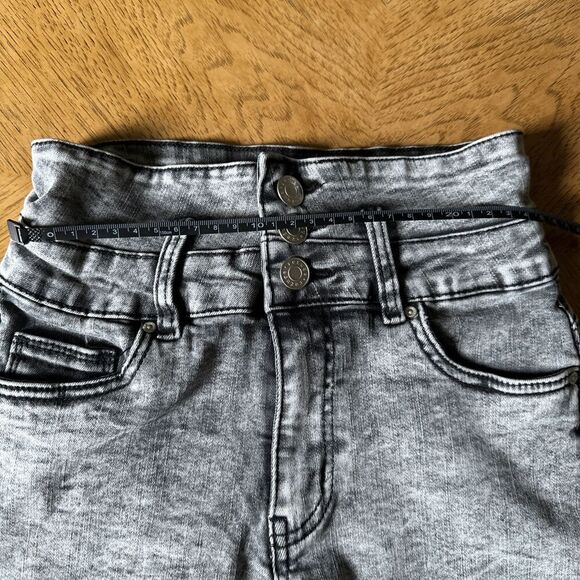 Refuge 1 IBIZA 3 button denim Jean shorts girls/teens size XS/CS - Picture 5 of 7